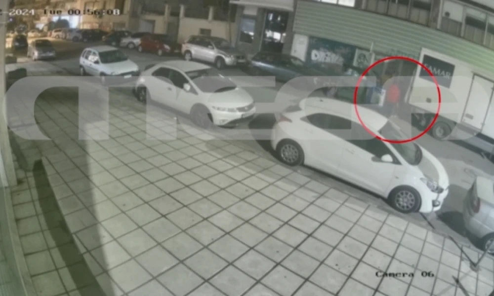 Θεσσαλονίκη: Βίντεο- Ντοκουμέντο από την ώρα που οι δύο άντρες βγαίνουν με το μπαούλο από το σπίτι της Γεωργίας
